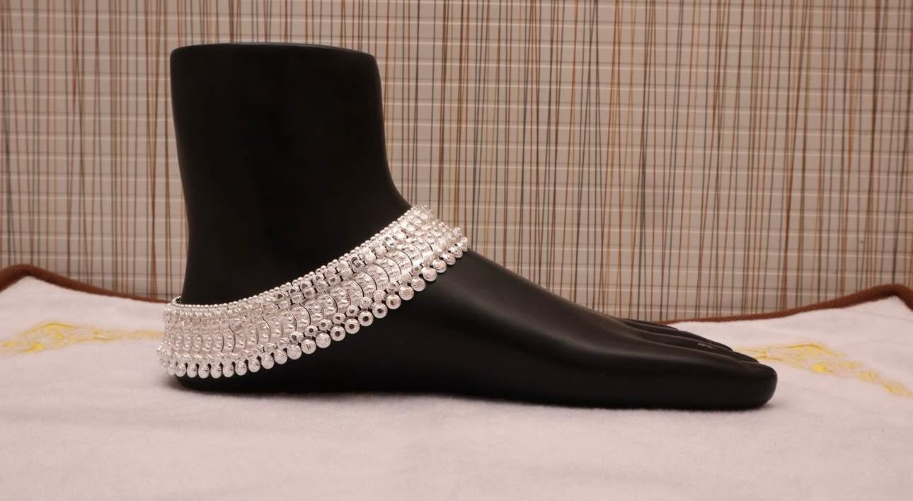 Anklet (Payal)